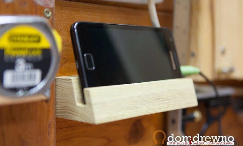 Drewniany uchwyt do telefonu lub smartfona