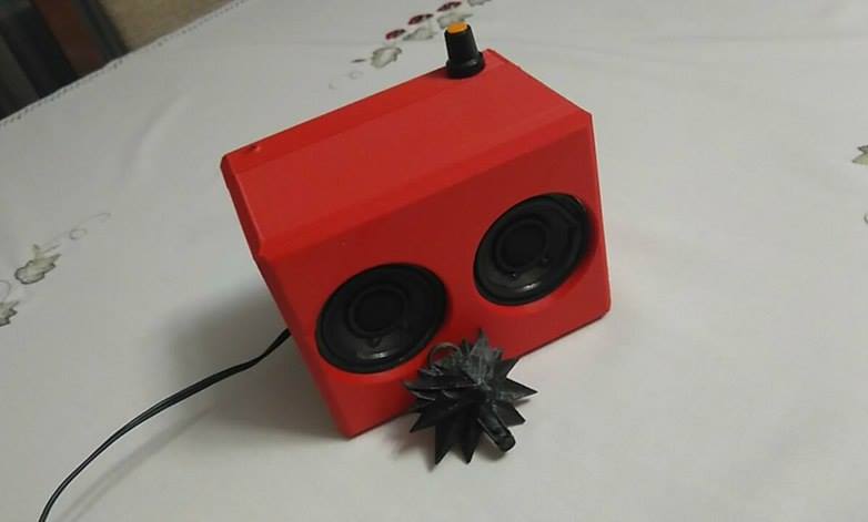 Przenośny głośnik z drukarki 3D