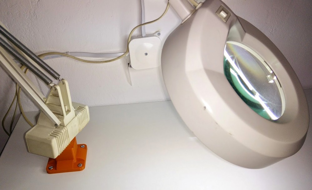 Podstawka z drukarki 3D do lampy