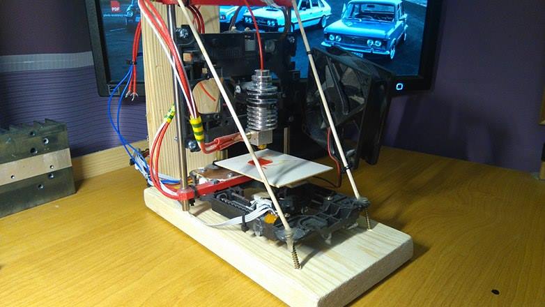 Mini drukarka 3D ze wszystkiego