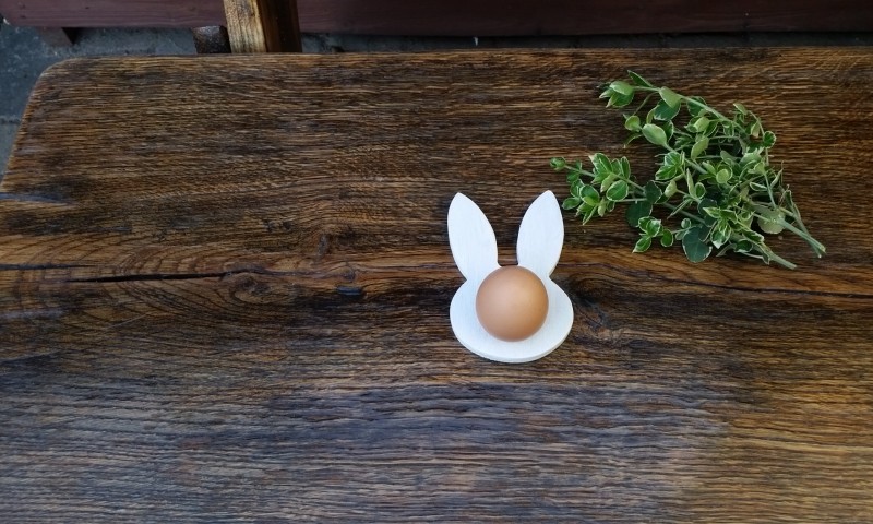Wielkanocna podstawka pod jajko