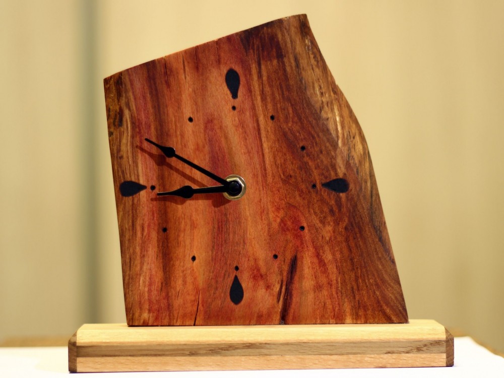Rustykalny drewniany zegarek