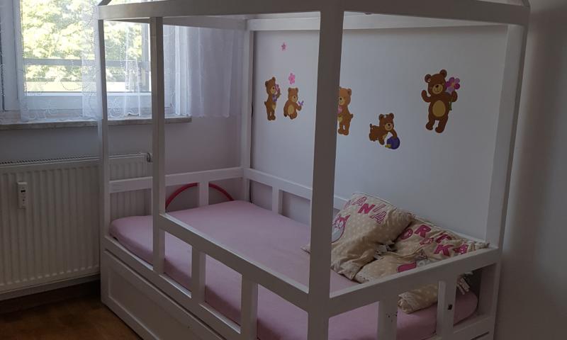 Łóżko dziecięce – DOMEK, na dwa materace