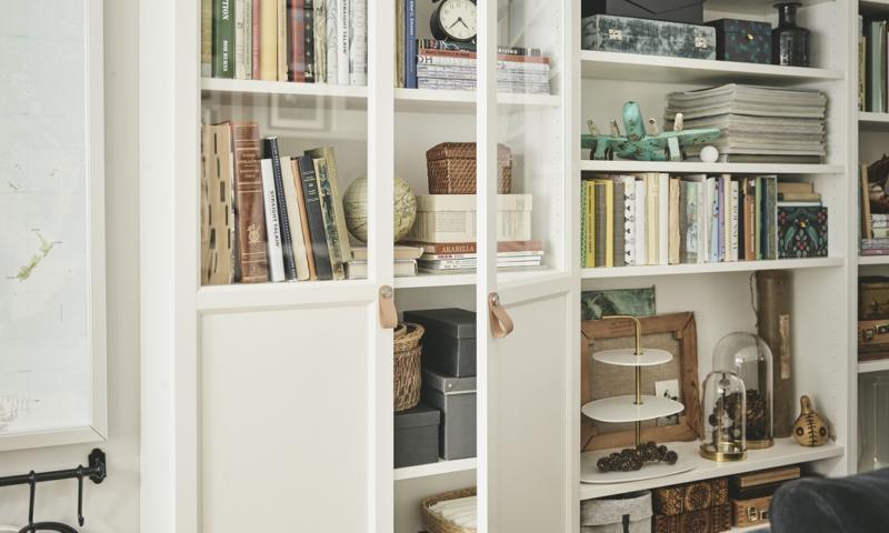 Domowa biblioteczka w małym mieszkaniu – inspiracje od IKEA