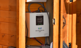 Off grid w praktyce. Jak przygotować instalację pod niezależny tiny house?